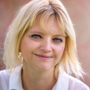 Speaker - Eva Marquez